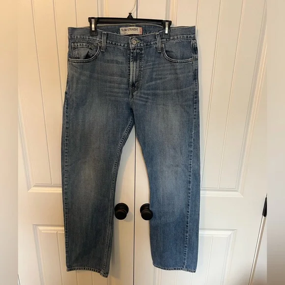 Men’s Slim Straight Levi’s. 36x32 - Picture 5 of 5